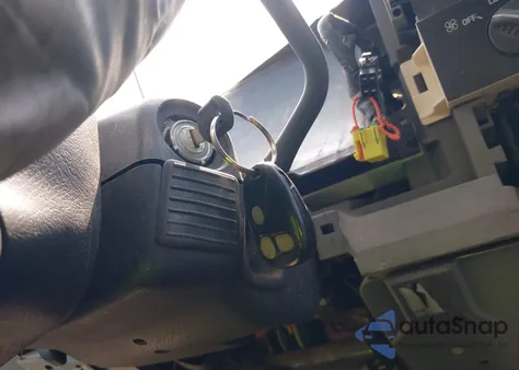 1999 Chevrolet C1500 Ls z USA, uszkodzony, nr VIN 1GCEC19R2XR119422